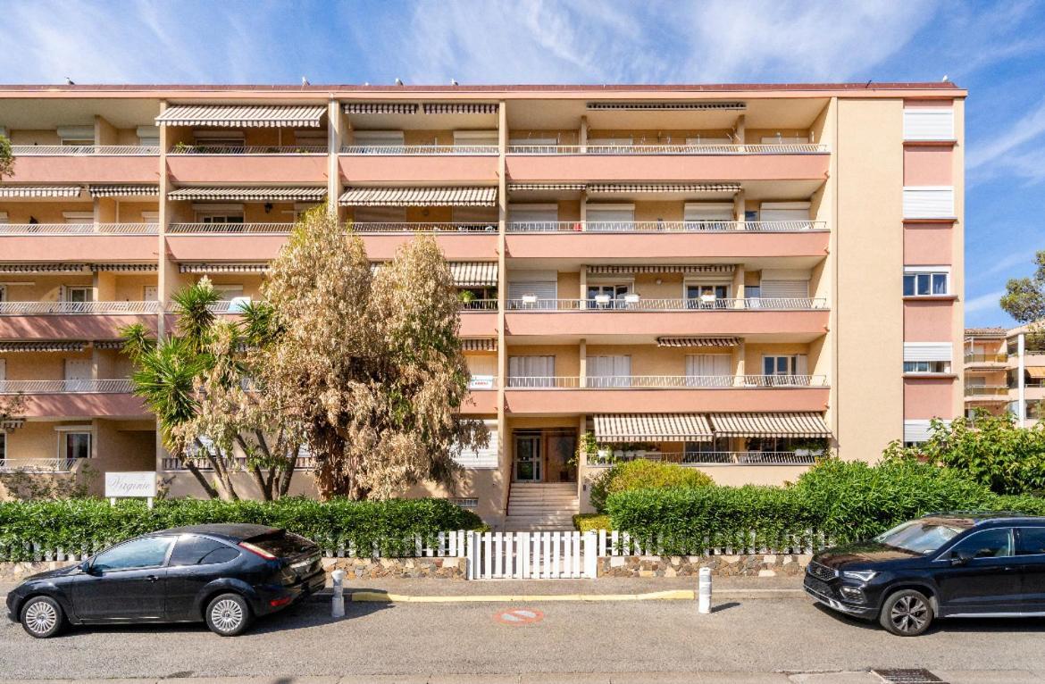 Joli T2 Tres Proche De La Plage De Frejus Fréjus Exterior foto