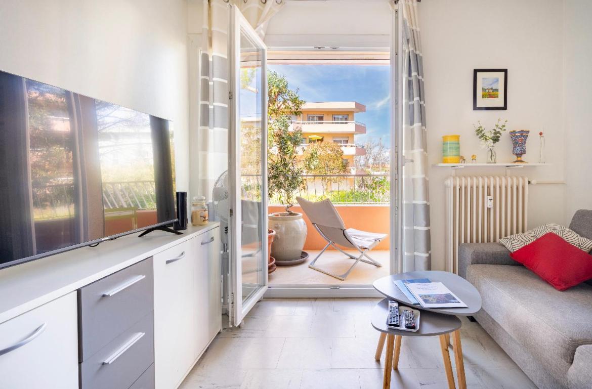 Joli T2 Tres Proche De La Plage De Frejus Fréjus Exterior foto